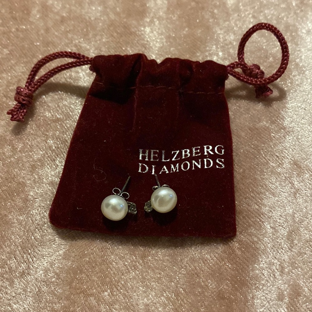 Pearl earrings